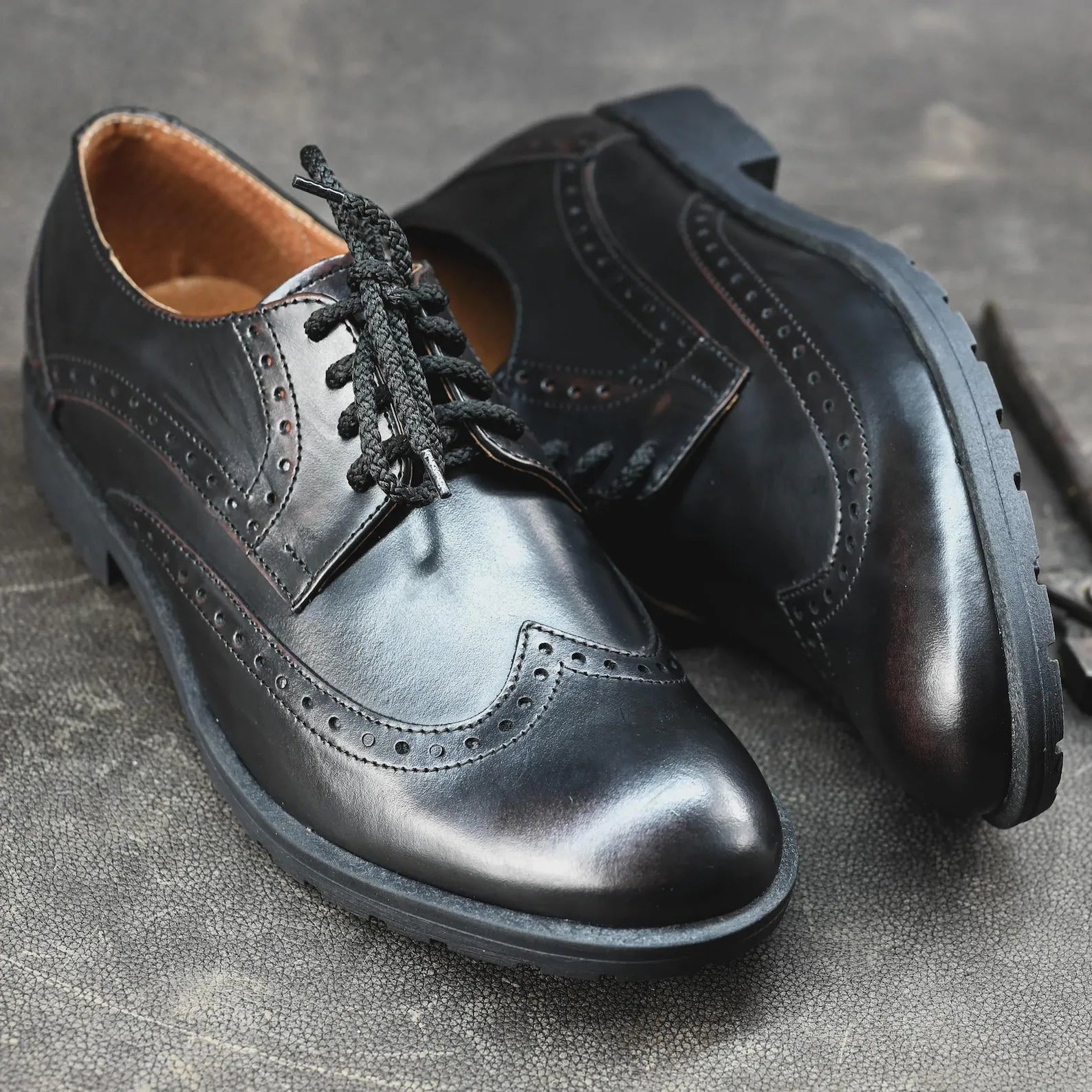 Handmade Black Leather Men's Brogue Oxford Shoes – Classic Wingtip Der – Motorcycle Boots